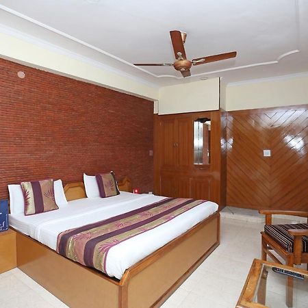 Oyo Flagship 9554 Hotel Grand Plaza Faridábád Kültér fotó